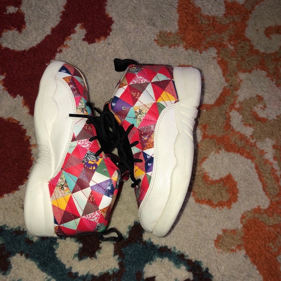 Jordan retro 12 “CNY” Toddlers - Picture 3 of 3